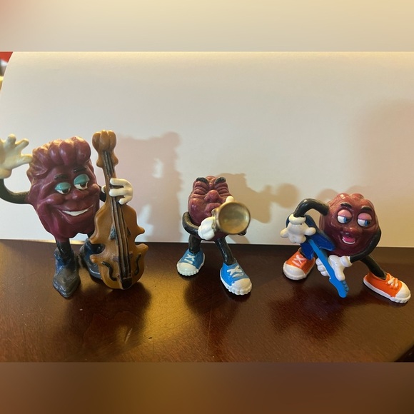 CALIFORNIA RAISINS FIGURINES VINTAGE 
1987-1988  LOT OF 3 - Picture 3 of 7